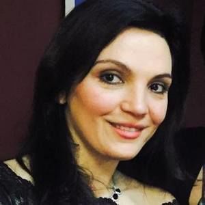 Meet your Posher, Ester